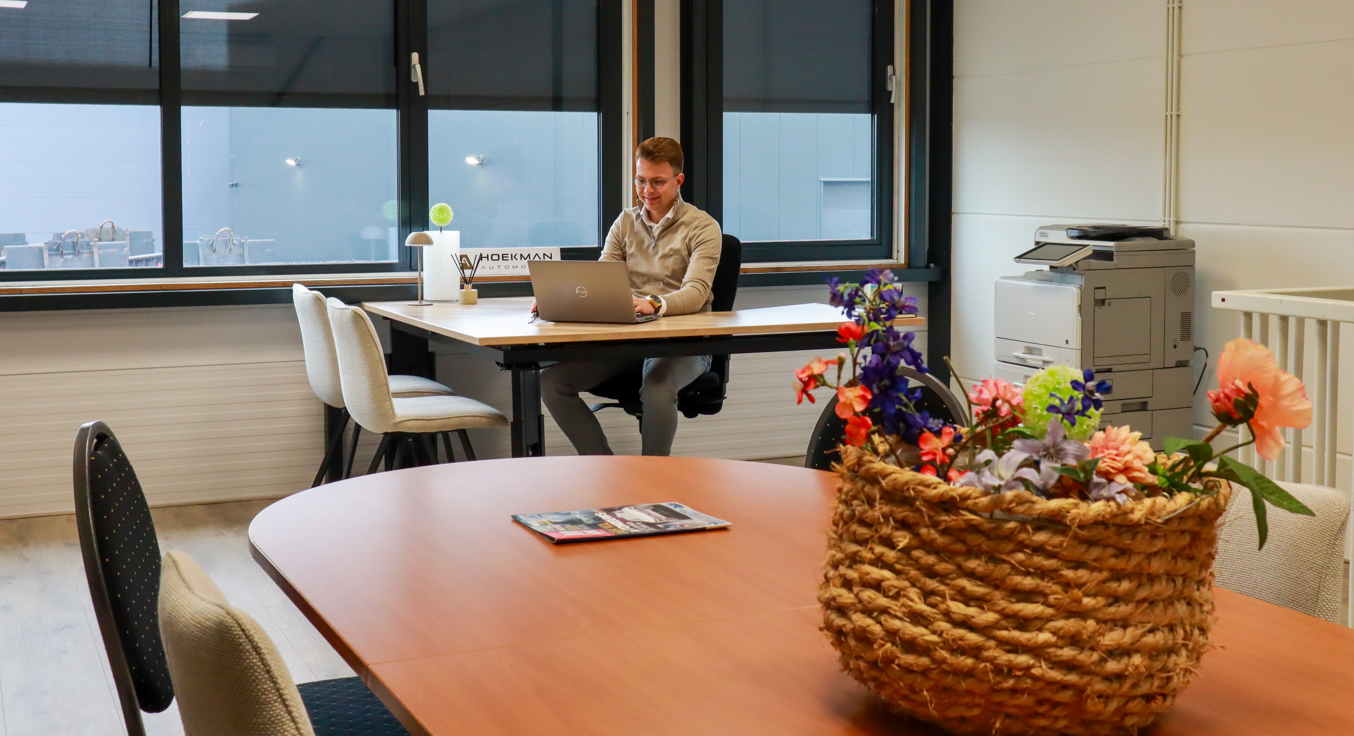 Content 22_content_image_1783585104724743713.jpg Receptionist | Hoekman Automotive