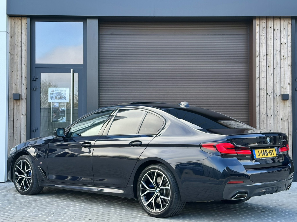 BMW 5 Serie 530e High Executive M-sport LCI | Comfortzetels, Laser Light, Panoramadak, Trekhaak, Leer, Apple Carplay, 360° camera 51968701-2.jpg | Hoekman Automotive