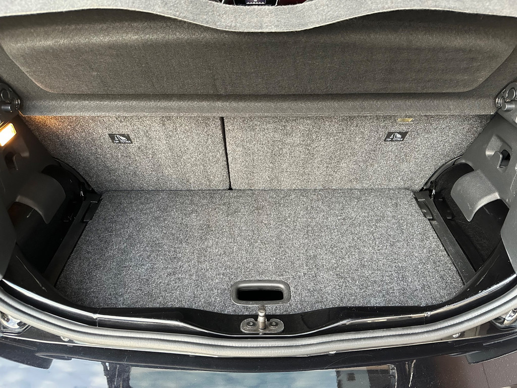 Volkswagen up! 1.0 TSI GTI 5-deurs | Climate, Cruise, Camera, Beats Audio, PDC, Getint Glas, Stoelverw., Sportstuur, 4-zits, 17” 54407744-12.jpg | Hoekman Automotive