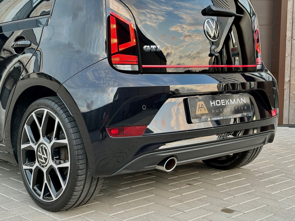 Volkswagen up! 1.0 TSI GTI 5-deurs | Climate, Cruise, Camera, Beats Audio, PDC, Getint Glas, Stoelverw., Sportstuur, 4-zits, 17” 54407744-16.jpg | Hoekman Automotive