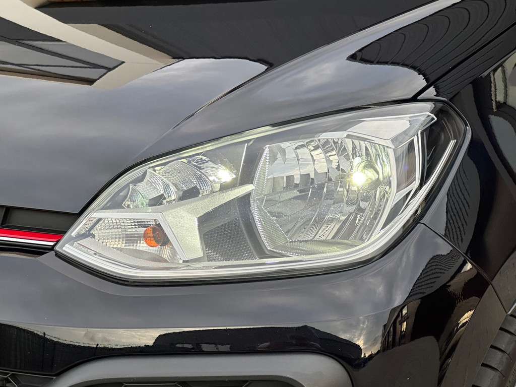 Volkswagen up! 1.0 TSI GTI 5-deurs | Climate, Cruise, Camera, Beats Audio, PDC, Getint Glas, Stoelverw., Sportstuur, 4-zits, 17” 54407744-24.jpg | Hoekman Automotive