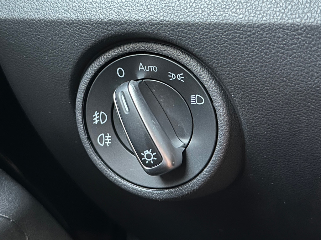 Volkswagen up! 1.0 TSI GTI 5-deurs | Climate, Cruise, Camera, Beats Audio, PDC, Getint Glas, Stoelverw., Sportstuur, 4-zits, 17” 54407744-38.jpg | Hoekman Automotive