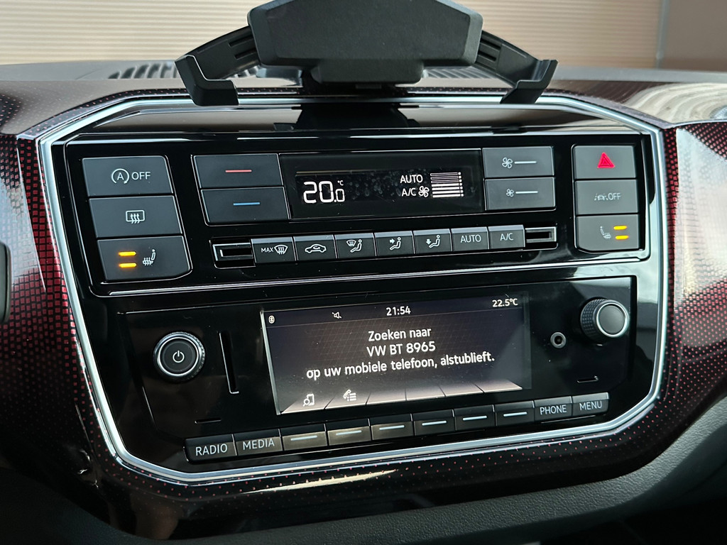Volkswagen up! 1.0 TSI GTI 5-deurs | Climate, Cruise, Camera, Beats Audio, PDC, Getint Glas, Stoelverw., Sportstuur, 4-zits, 17” 54407744-48.jpg | Hoekman Automotive