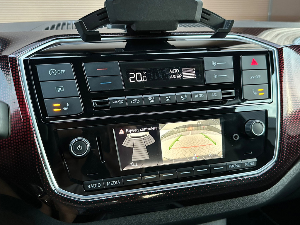 Volkswagen up! 1.0 TSI GTI 5-deurs | Climate, Cruise, Camera, Beats Audio, PDC, Getint Glas, Stoelverw., Sportstuur, 4-zits, 17” 54407744-50.jpg | Hoekman Automotive