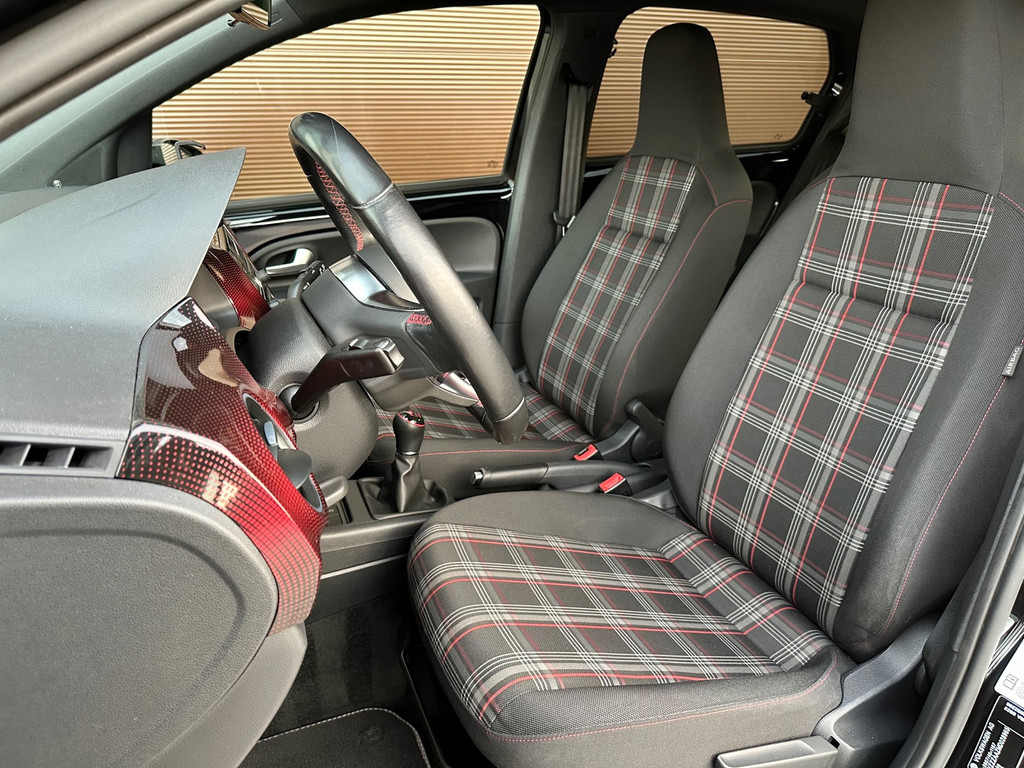 Volkswagen up! 1.0 TSI GTI 5-deurs | Climate, Cruise, Camera, Beats Audio, PDC, Getint Glas, Stoelverw., Sportstuur, 4-zits, 17” 54407744-7.jpg | Hoekman Automotive